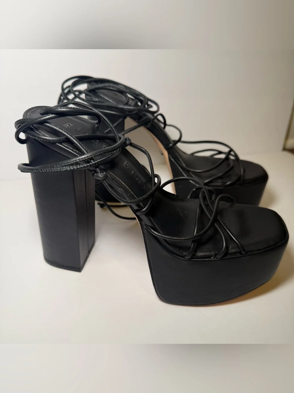 Gianni Bini Rixey Platform Sandals Size 7 Black Y2K Grunge Chunky Block Heel